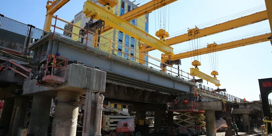 Progetto del Viadotto di Park Avenue: Innovazione e Risparmio con il Sistema di Gantry