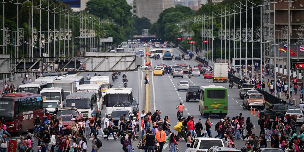 Trump blocca lo spazio aereo venezuelano, trasformandolo in un nuovo fronte di guerra