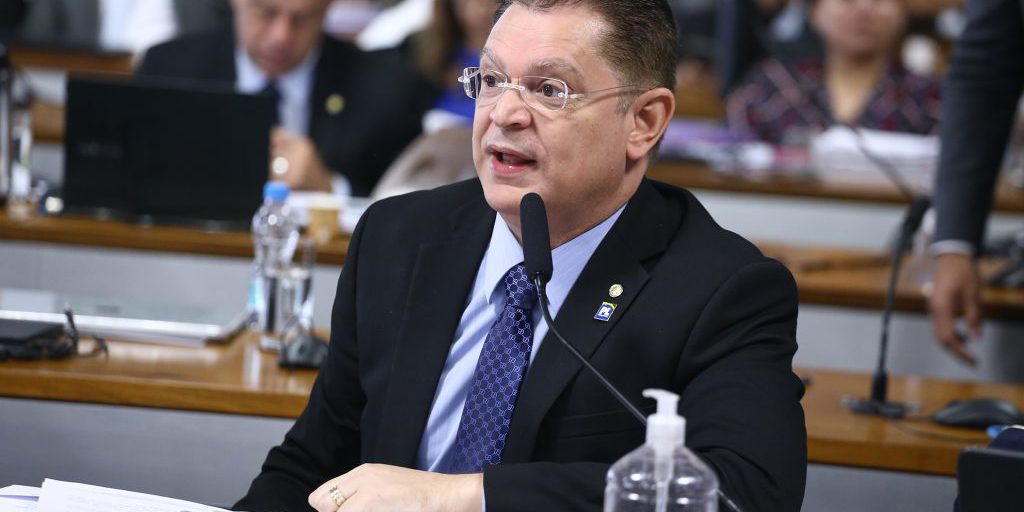 Torres e Ramagem rischiano l'allontanamento dalla Polizia Federale entro la fine dell'anno a causa delle condanne per il piano golpista