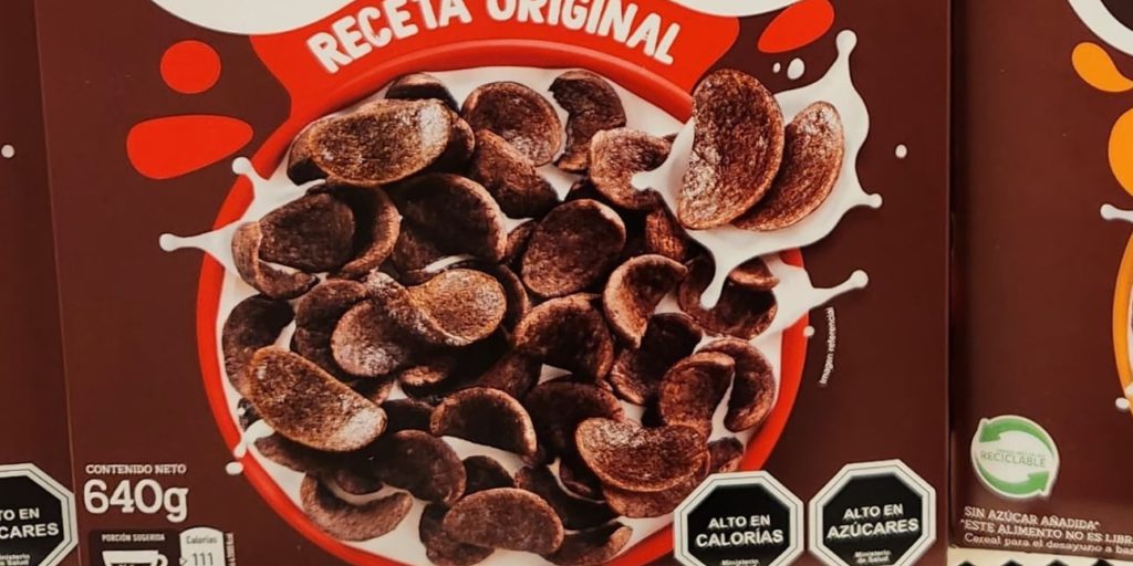 Il Cile introduce il sigillo nero “Evita il consumo” per i prodotti ultraprocessati