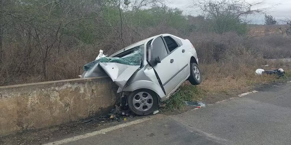 Quatro da mesma família morrem em acidente no sudoeste da Bahia