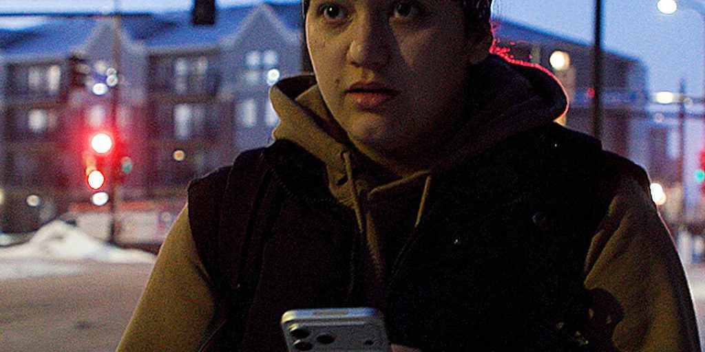 ICE arresta madre a Minneapolis: i bambini rimangono in stato di incertezza