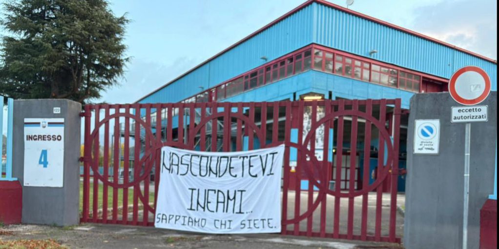 Assalto a pullman tifosi Pistoia Basket, a Rieti striscione con minacce