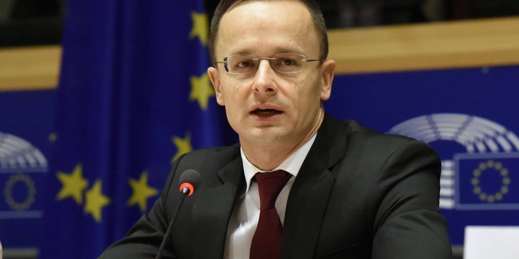 Gas russo: Ungheria e Slovacchia si oppongono al divieto di importazione, mentre la Commissione europea spinge per l'indipendenza energetica entro il 2027