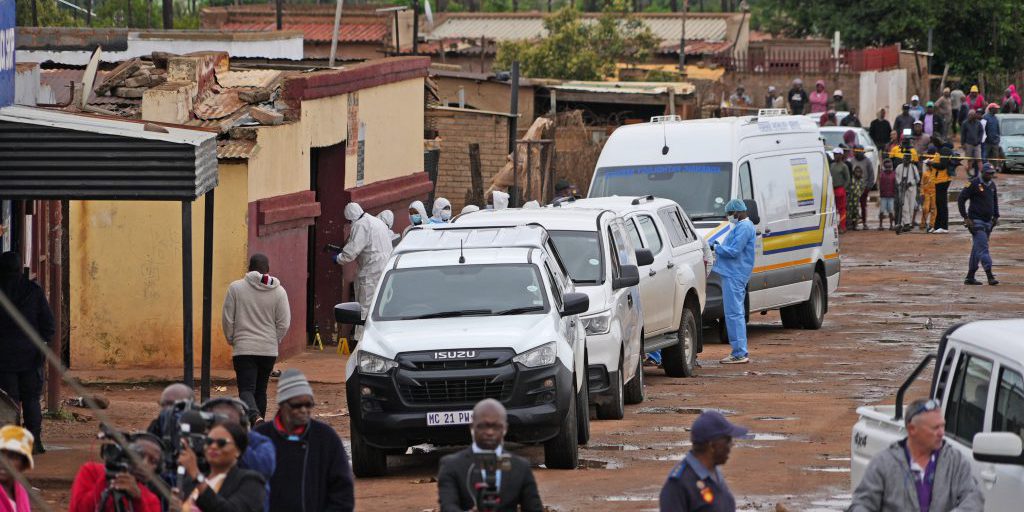 Attentato armato a Bekkersdal, Sudafrica: nove morti e almeno dieci feriti