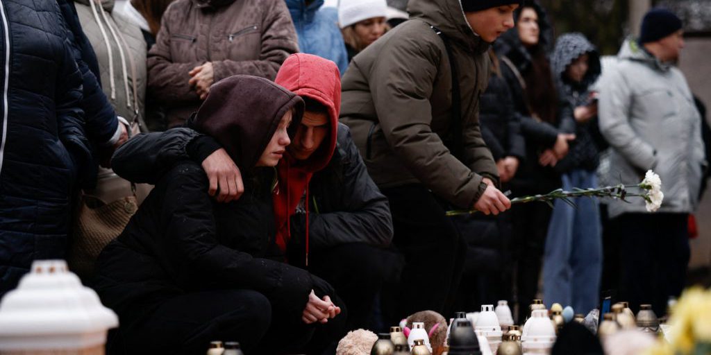 Gli Stati Uniti cedono alle richieste russe superando le linee rosse dell'Ucraina