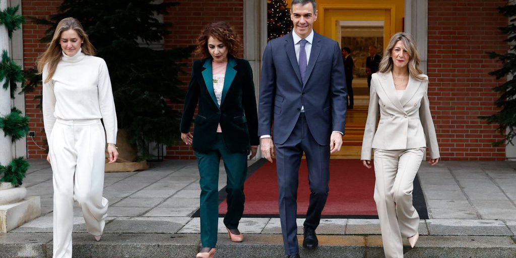 Sánchez pianifica un giro per ristabilire il controllo politico in vista di un 2026 difficile