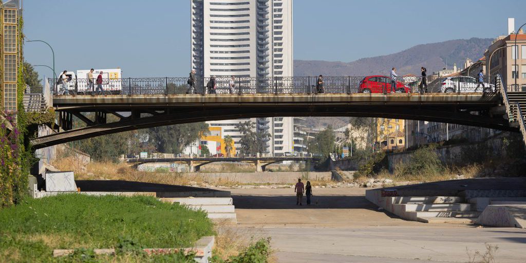 Málaga: scelta tra ristrutturazione costosa e rinaturazione economica del Guadalmedina
