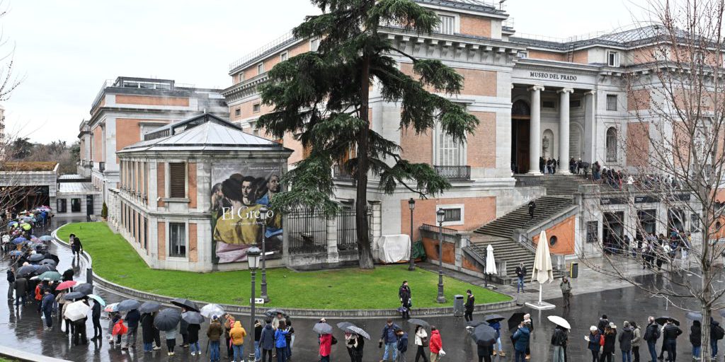 Accademia spagnola richiede al Museo del Prado di rimuovere i cartelli con il nome della pinacoteca dalle facciate
