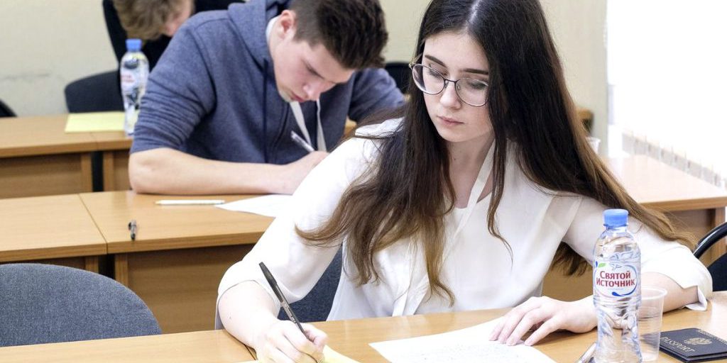 Aumento dei requisiti di ammissione alle università di Voronež: cosa cambia per i diplomati russi