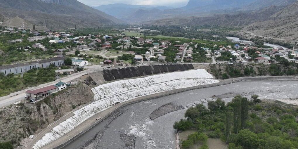 Правительство Дагестана выделило более 11 млн рублей на восстановление дорог после ЧС