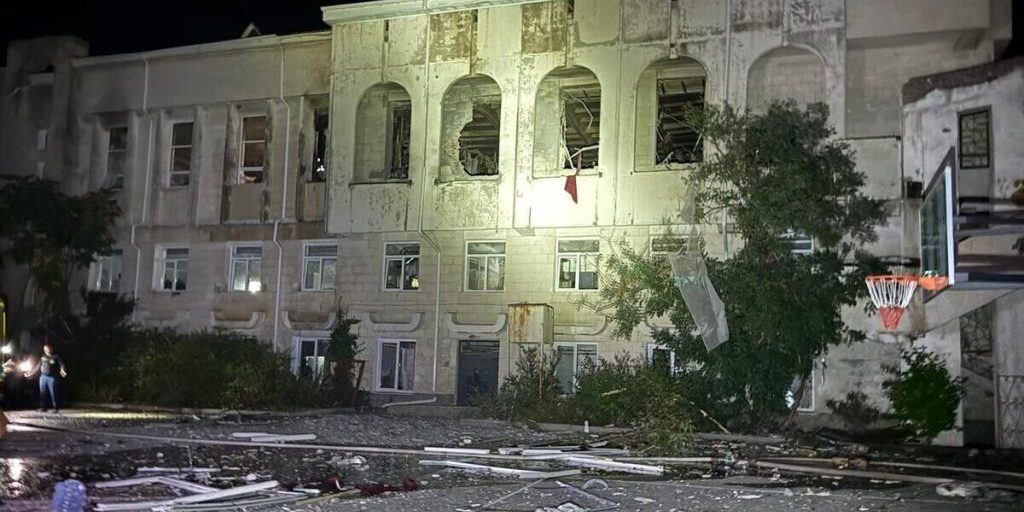 Attacco di droni in Crimea: due cittadini bielorussi feriti in un incidente che aumenta le tensioni internazionali