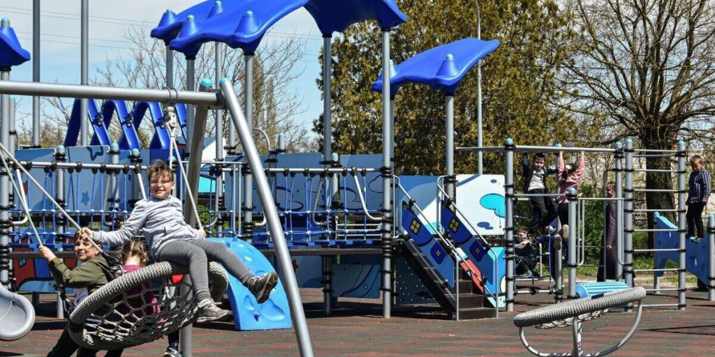 До конца года в Большой Ялте установят больше 20 детских площадок