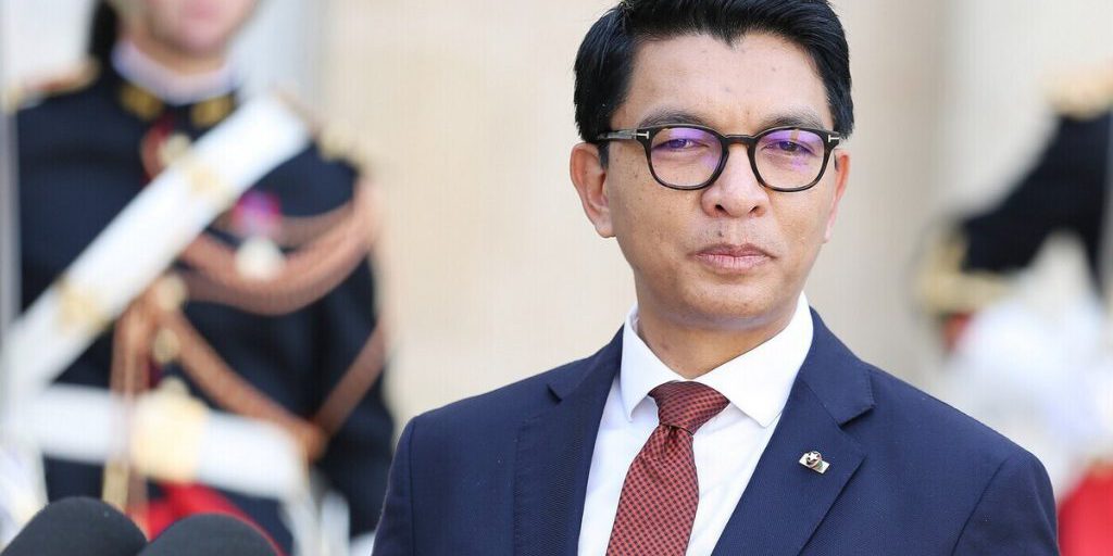 Crisi politica in Madagascar: il presidente Andri Rajoelina rifiuta di dimettersi nonostante le proteste