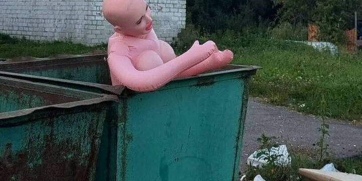 La storia della "Ragazza di Gomma" di Kostroma: una sorprendente scoperta sulla discarica