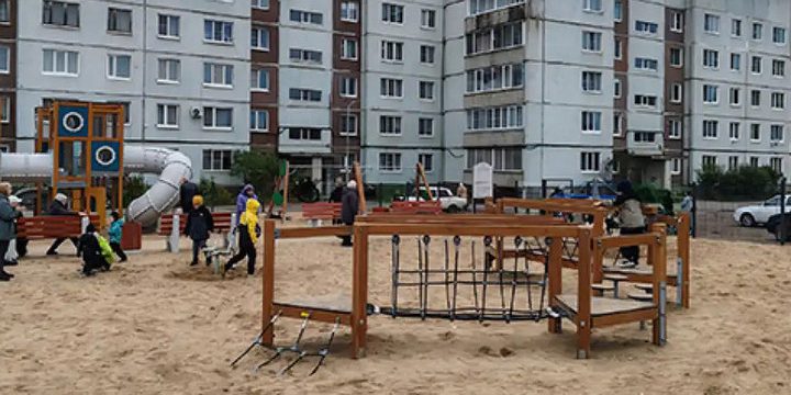 Nuova Area Giochi per Bambini a Pestovo: Un Passo Avanti per la Comunità Locale