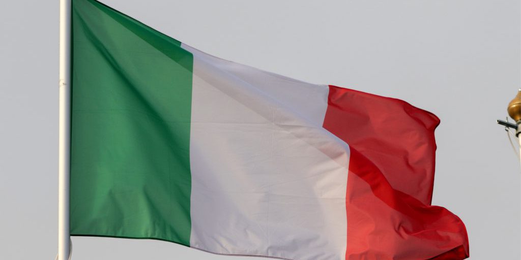 Italia invia prima spedizione di caldaie e generatori all’Ucraina per contrastare la crisi energetica