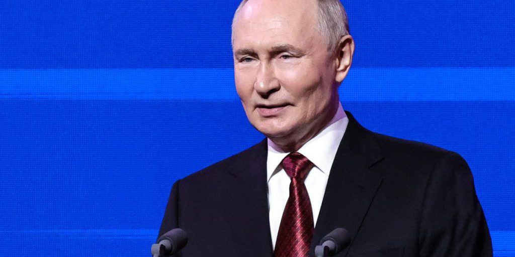 Putin si esprime sull'indicizzazione dei pagamenti pensionistici: obiettivo principale è la lotta all'inflazione