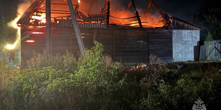 Incendio a Trubchevske in Russia Sotto Controllo Grazie all'Efficace Intervento dei Vigili del Fuoco di Brjansk