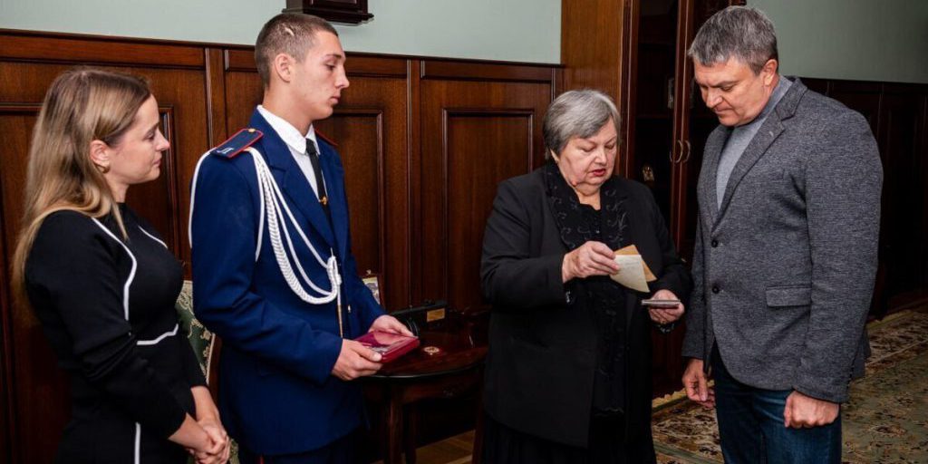 Глава ЛНР вручил орден Мужества семье погибшего героя Коте Гелашвили