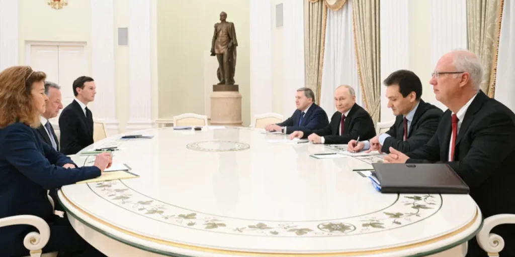 Mosca: Putin incontra gli Stati Uniti per discutere il piano di pace di Trump