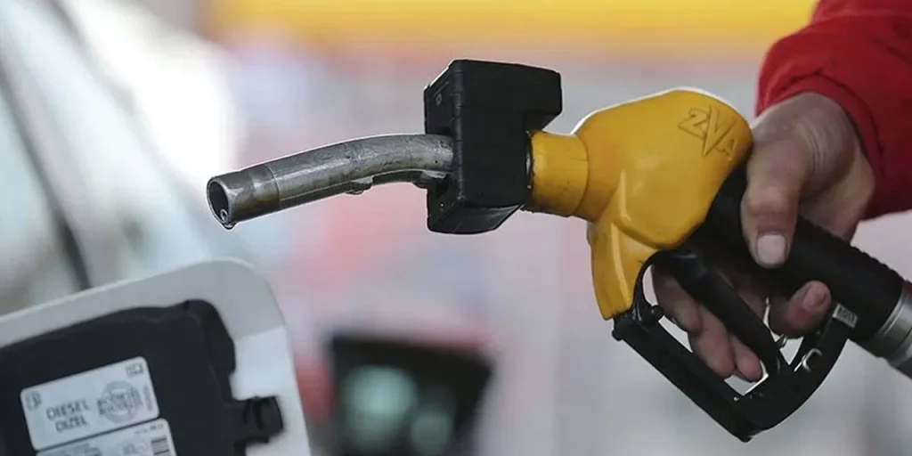 Embargo statunitense sulle compagnie petrolifere russe provoca nuovo aumento del prezzo della benzina in Turchia