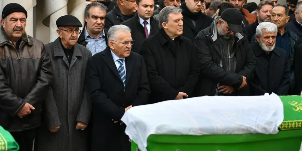 Morte di Firdes Gül, moglie di Abdullah Gül: cerimonia funebre a Kayseri