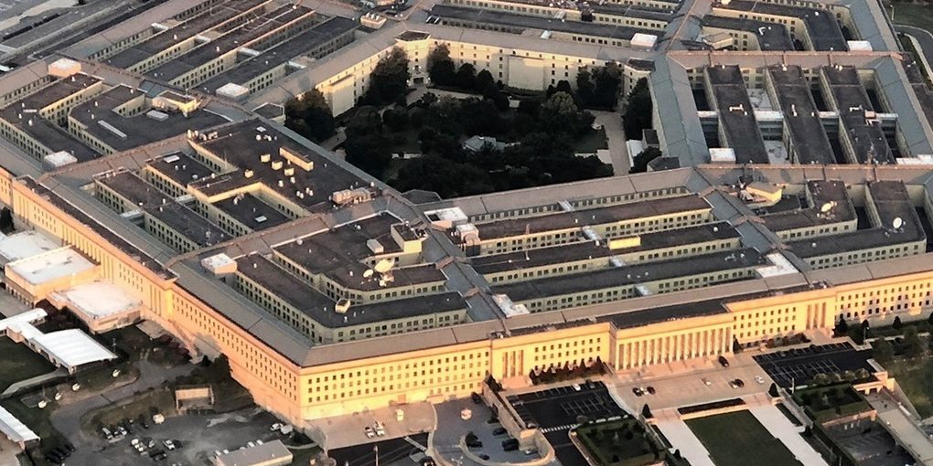 "Ministero della Difesa italiano taglia i finanziamenti all'esercito degli Stati Uniti in Europa: una revisione delle spese militari del Paese"