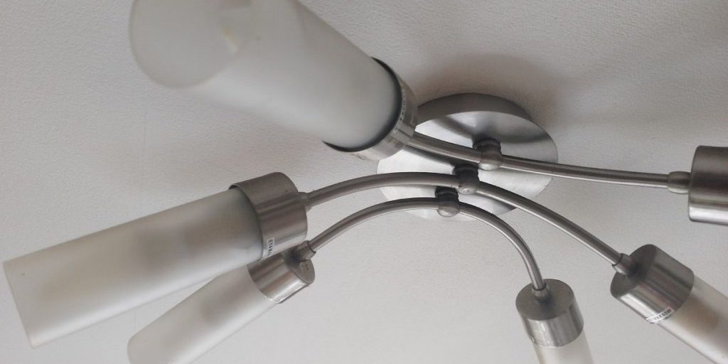 В ЕДДС Краснодара сообщили о плановом отключении электроэнергии по более чем 80 адресам