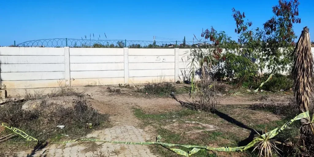 Donna di 63 anni trovata morta sulla strada di Adana