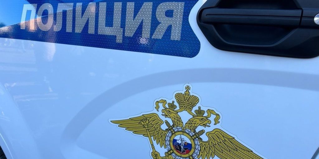 Intervento Tempestivo della Polizia di Vologda Salva una Giovane da un Gesto Impulsivo
