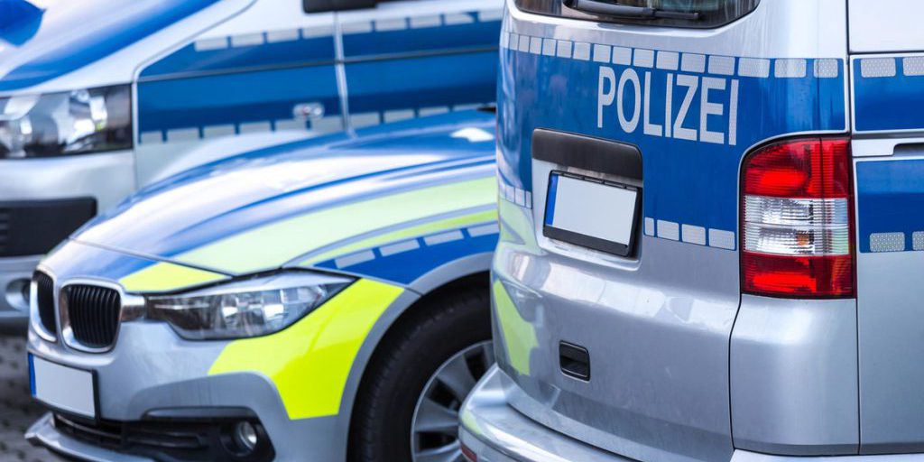 Германия — Пять мужчин. Одна девочка.