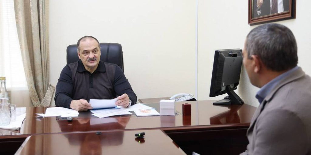 Глава Дагестана раскритиковал чиновников за отказ в инвалидности ветерану СВО