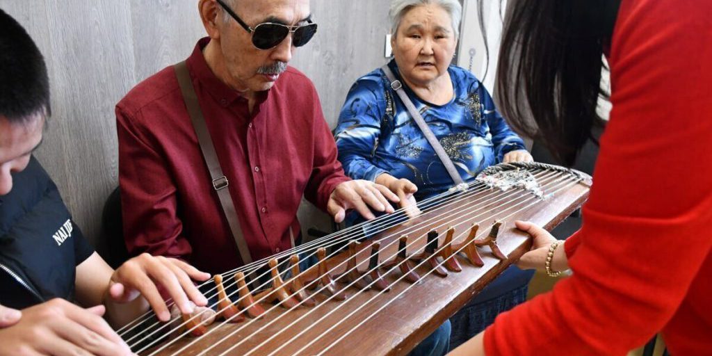В гости к калмыцкому ансамблю «Тюльпан» пришли особенные хористы