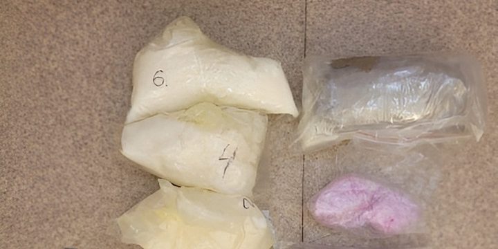 Operazione Antidroga in Chuvashia: 50 kg di Sostanze Stupefacenti Sequestrate in un Caso di Traffico di Droga di Grande Portata