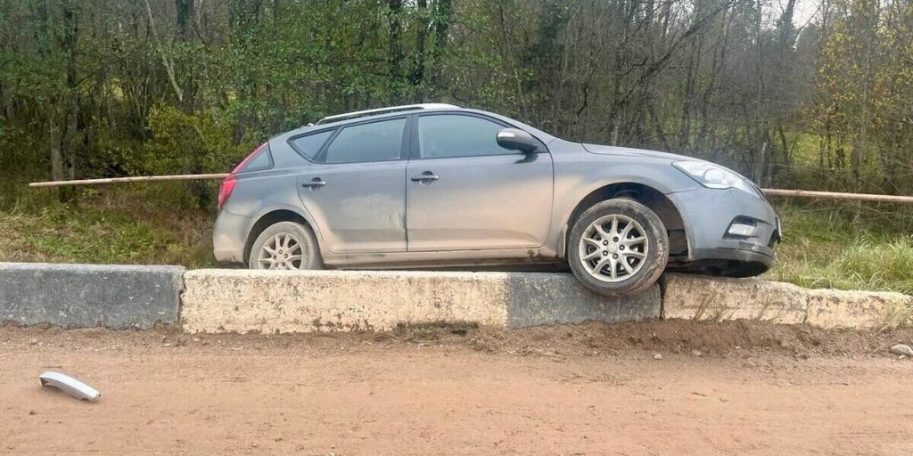 Смерть на псковской трассе. Водитель погиб от опоры