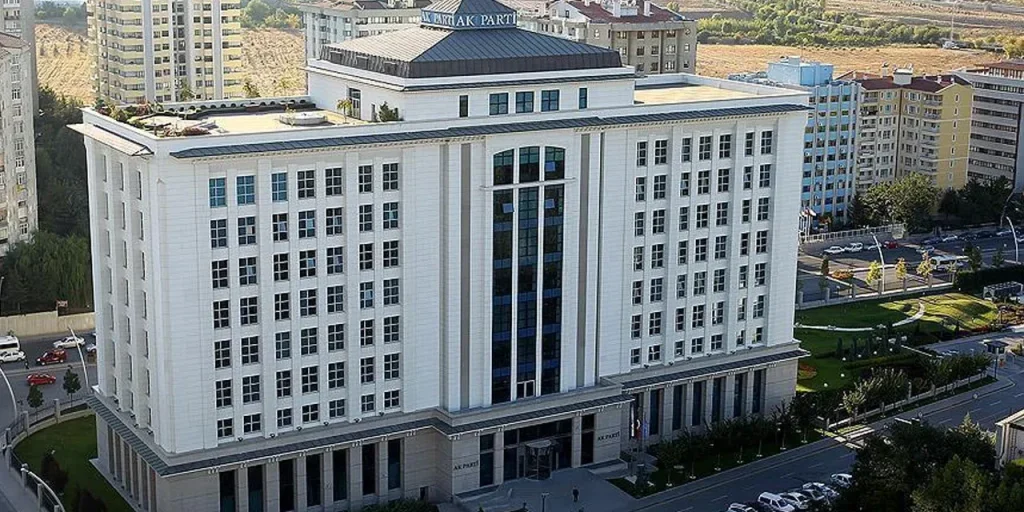 Presidente del distretto di Gediz dell'AK Parti dimette