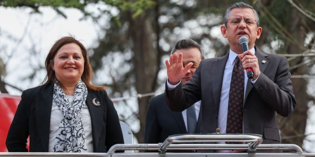 AK Parti'ye geçecek mi? Burcu Köksal'dan ilk açıklama