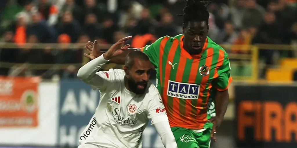 Alanyaspor e Antalyaspor pareggiano 0‑0 nella 15ª settimana della Süper Lig turca