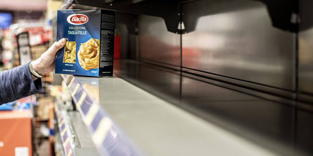 Nevicate forti: i supermercati di Aldi e Edeka avvertiti di carenze e acquisti di panico