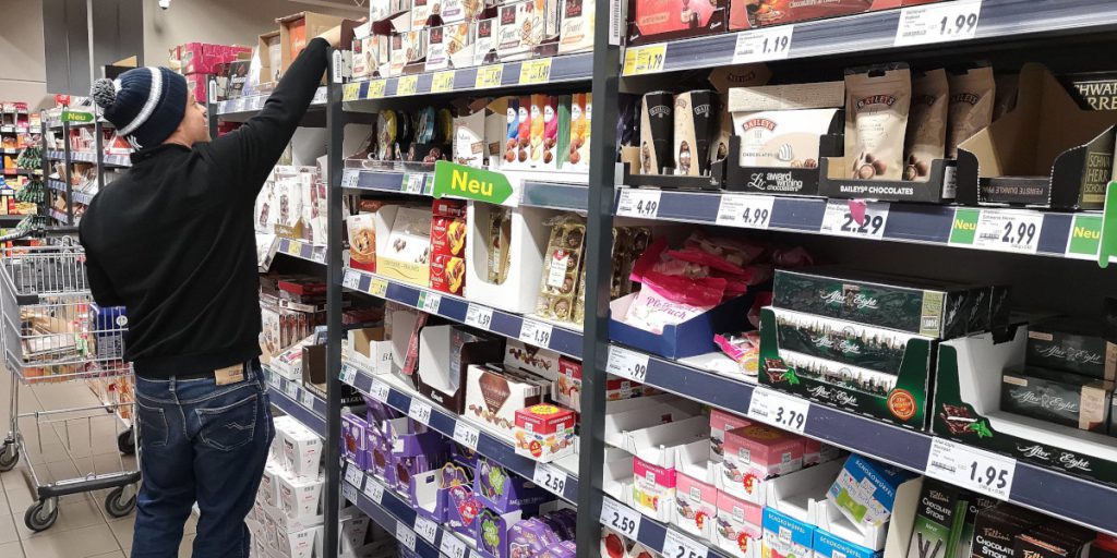 Crisi del Cioccolato: Prezzi in Aumento e Possibili Ripercussioni sui Consumatori