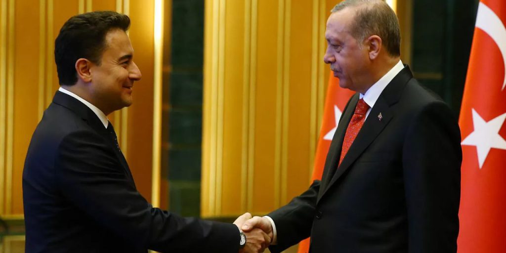 Ali Babacan esprime assenza di rancore nei confronti del Presidente Erdoğan, ma sottolinea disaccordo sulla governance del paese