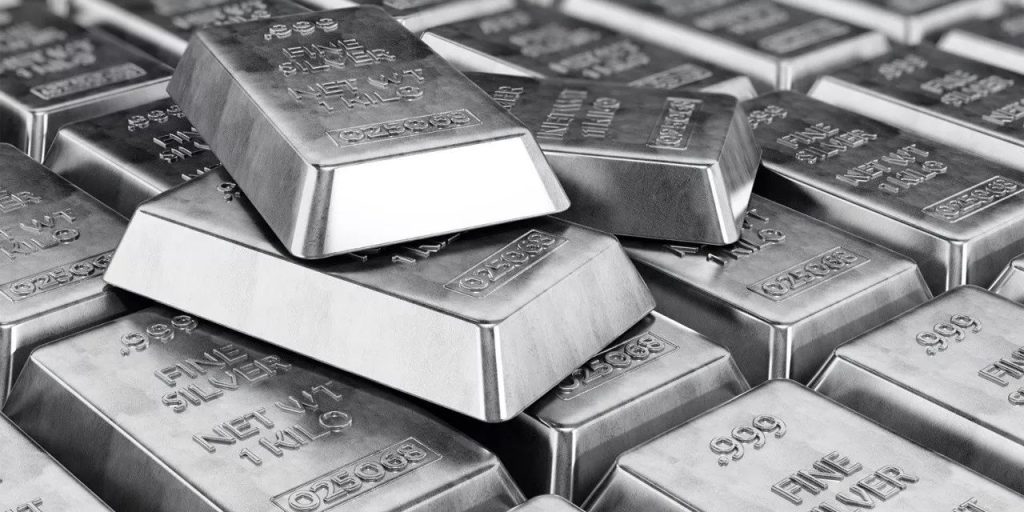 Prezzo dell'Argento in Ascesa: Nuovo Massimo Storico e Possibili Implicazioni per l'Economia Globale