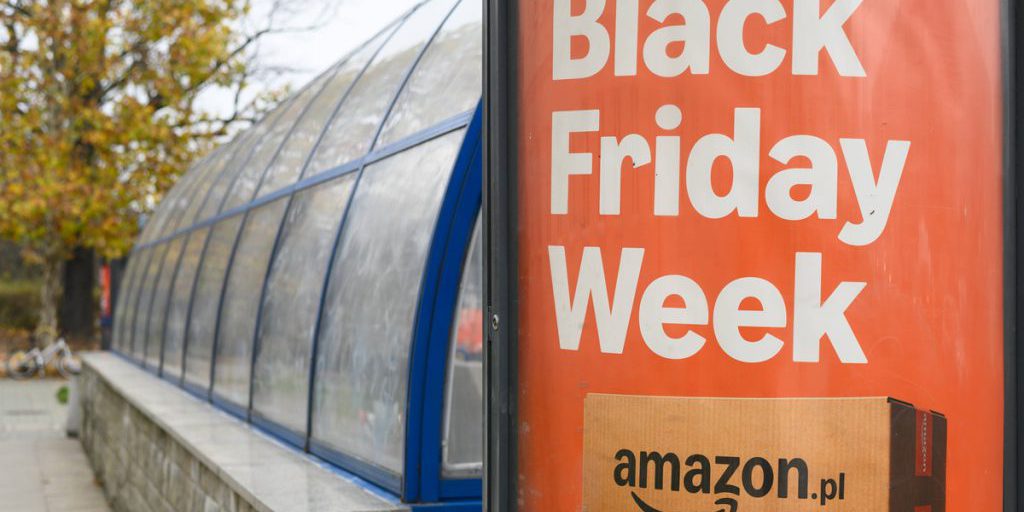 Amazon propone sconti su valigie e borse durante il Black Friday