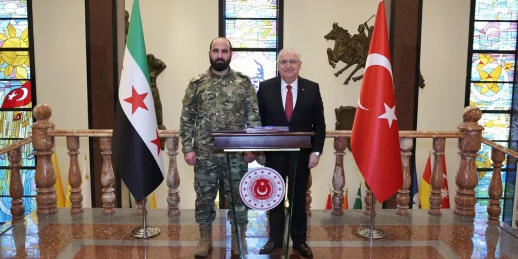 Incontro tra il Ministro della Difesa Turco e il Capo del Generale Siriano ad Ankara