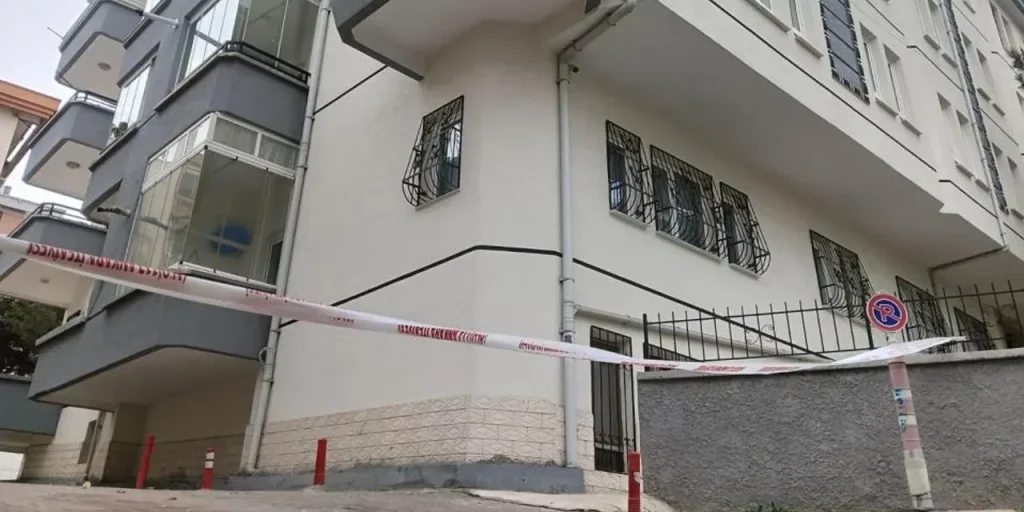 Crollo parziale di colonne in edificio di Ankara: evacuazione e indagini in corso