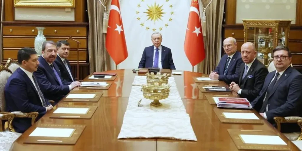 Presidente Erdoğan accoglie delegazione della Camera di Commercio di Ankara al Complesso Presidenziale