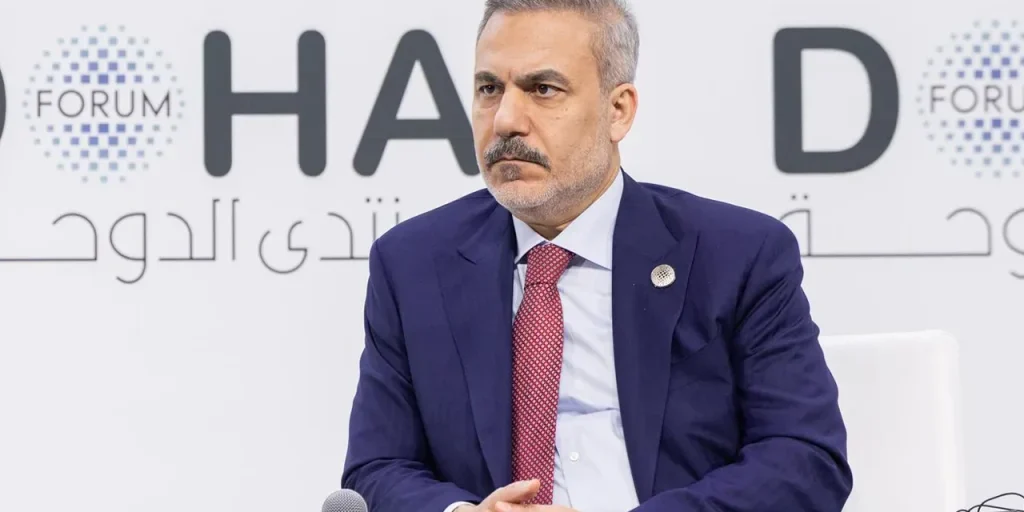 Turco ministro degli Esteri: integrazione siriana nel SDG, violazioni a Gaza e ruolo della Turchia nella Forza di Stabilità Internazionale