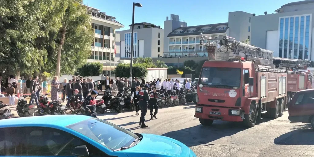 Incendio in hotel a 5 stelle di Manavgat, Antalya: evacuazione e spegnimento rapido