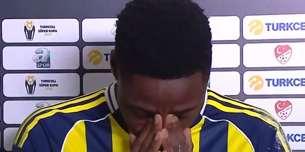 Anthony Musaba fa il suo debutto al Fenerbahçe: due assist e grande emozione